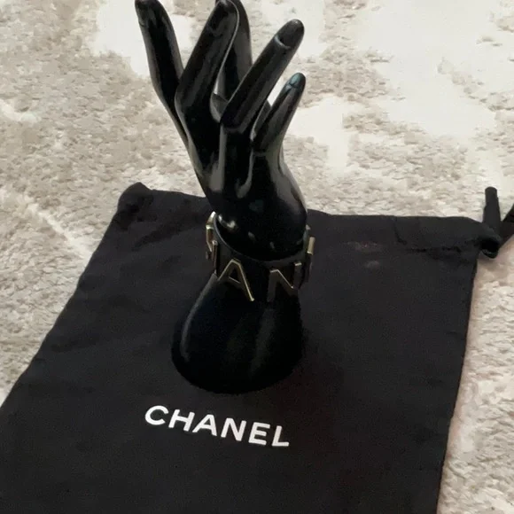 ❌SOLD❌Chanel Calfskin Logo Cuff Bracelet - Picture 6 of 13